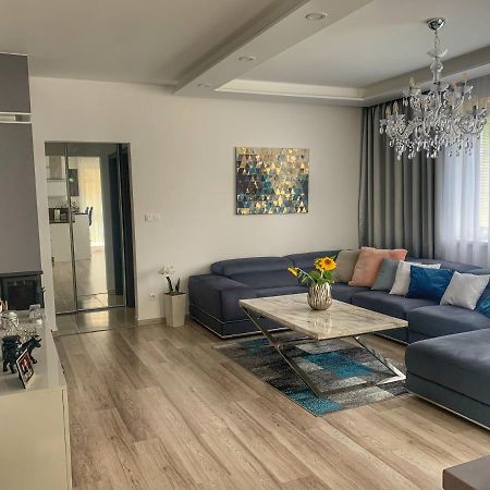 Appartement Modern 2 Bed House Near Bratislava With Parking à Rovinka Extérieur photo