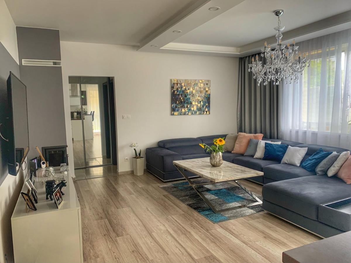 Appartement Modern 2 Bed House Near Bratislava With Parking à Rovinka Extérieur photo