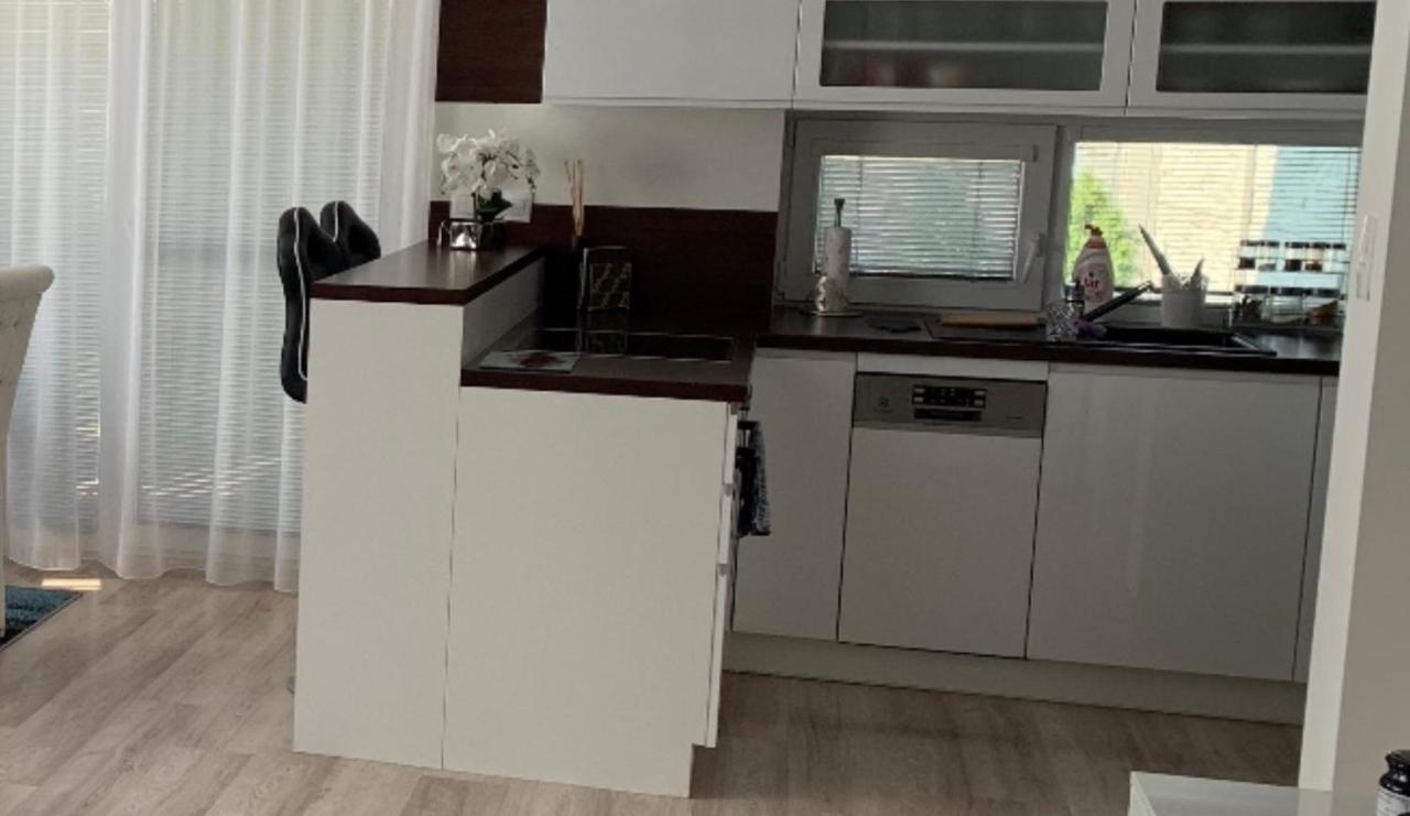 Appartement Modern 2 Bed House Near Bratislava With Parking à Rovinka Extérieur photo